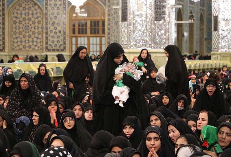 آیین شیرخوارگان حسینی در حرم رضوی
