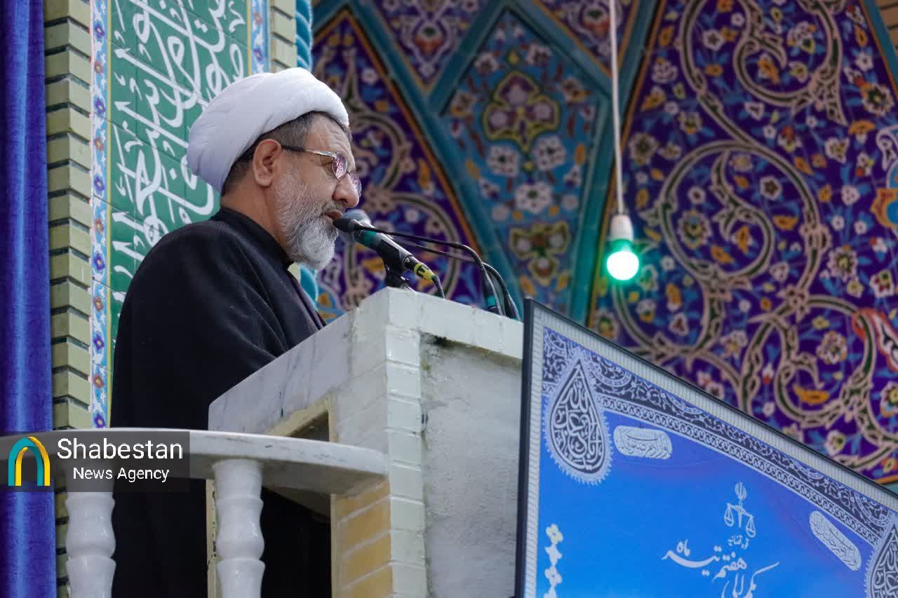 مسئولان جلوی هنجارشکنی در حاشیه مسابقات ورزشی را بگیرند