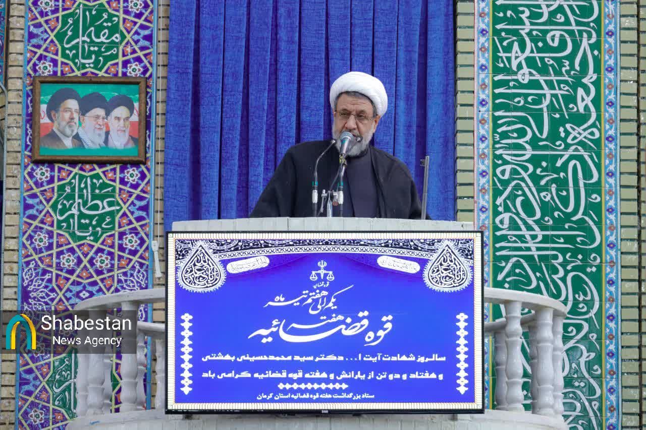 مسئولان جلوی هنجارشکنی در حاشیه مسابقات ورزشی را بگیرند