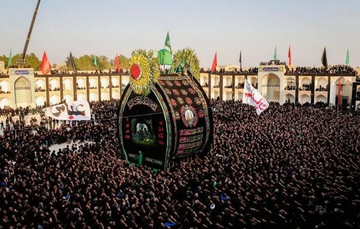 نخل‌گردانی؛ جنبشی از عشق حسین(ع) بر شانه‌های مردم