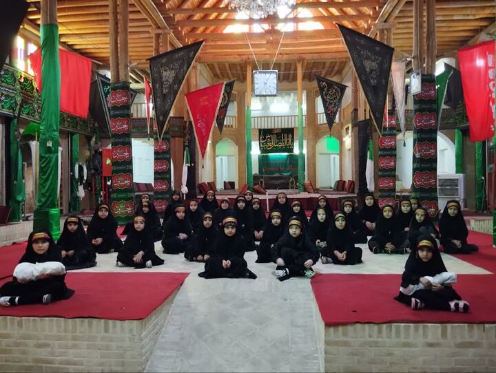 نماهنگ «ماه همیشه پشت ابر نمی‌مونه» در تکیه زاغرم تفرش رونمایی شد