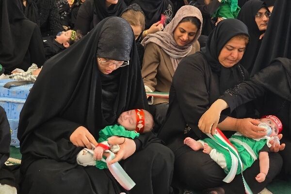 همنوایی مادران و شیرخوارگان کرمانشاهی با نهضت عاشورا در اجتماع «نحن المنتقمون»