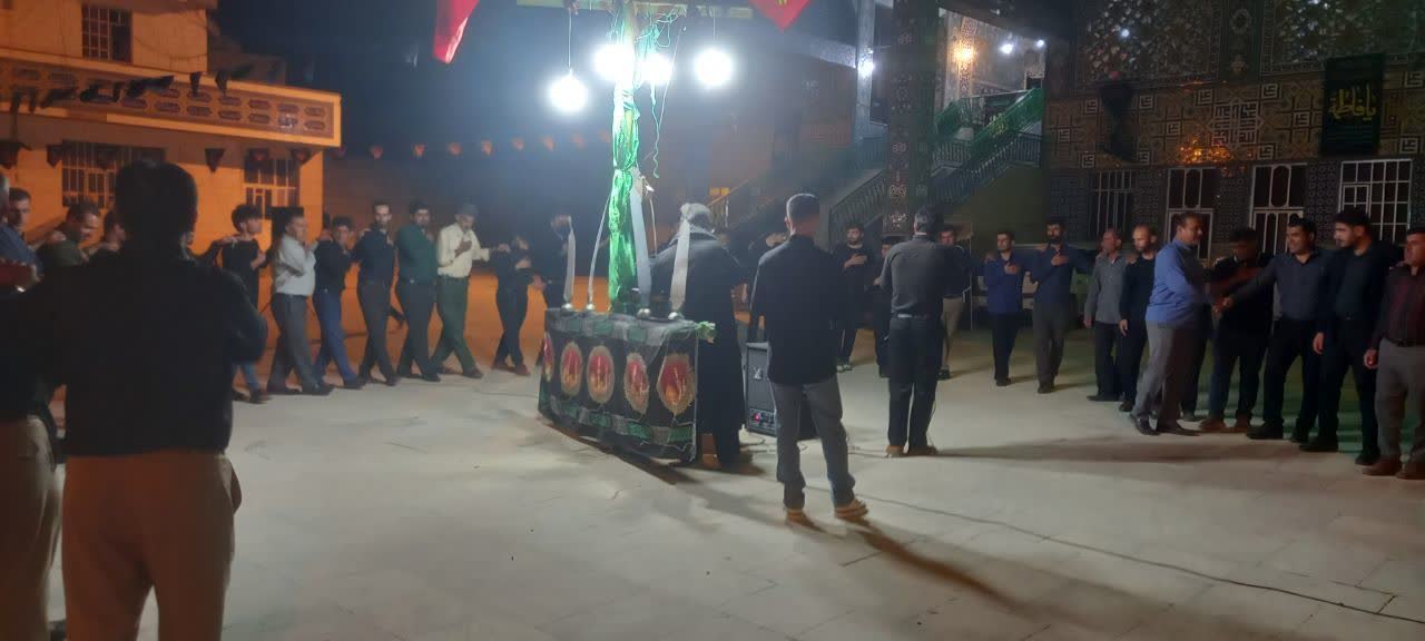 جلوهای از شور حسینی و حضور گسترده زائران در آستان مقدس امامزاده سید محمود(ع)