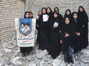 اجرای حماسی سرود «رهبر عزیزم» توسط دختران کانون حسنا قم در میان ویرانه‌ها