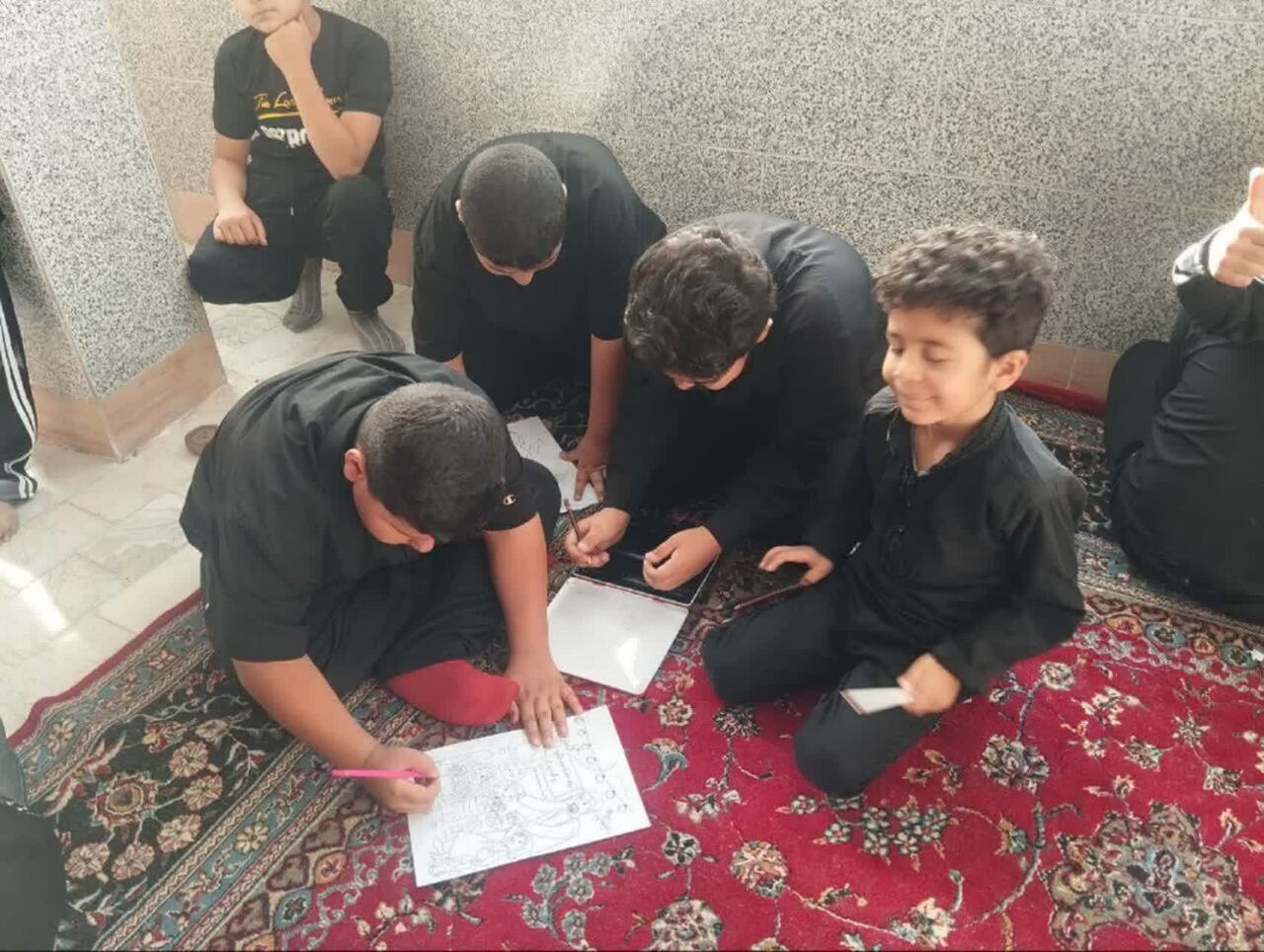 نسل جوان مسجدی؛ میزبان عزاداران در سوگ حسینی