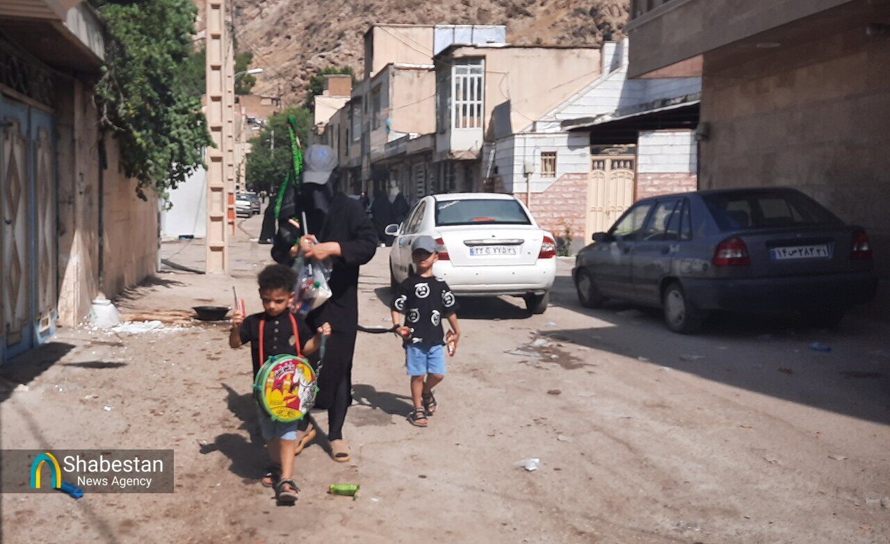 زنده نگه داشتن آیین چهلمنبر توسط بانوان لرستانی