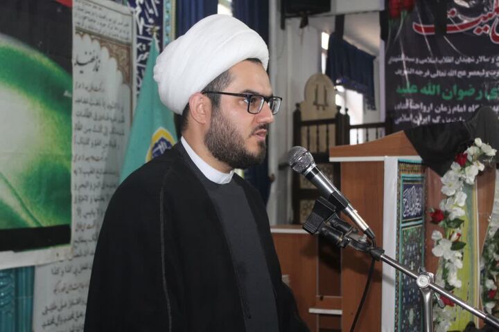 محبت به فرزند، نخستین اصل تربیتی در اسلام است