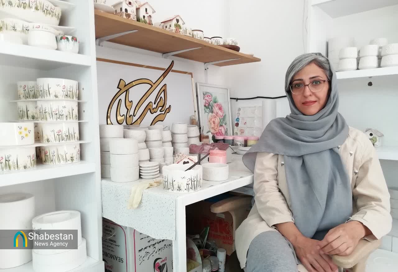 هنرمند بیرجندی که هنرهای مختلف را در قالب سرامیک ماندگار کرد