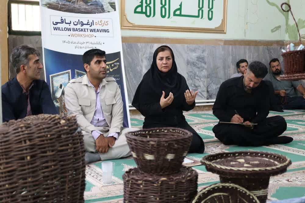 ارغوان‌بافی دیوزناو؛ هنری که میراث هورامان را به نسل‌های آینده پیوند می‌زند