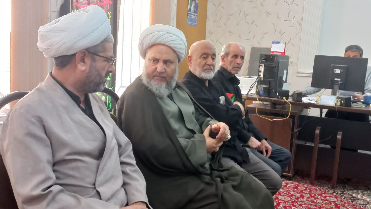 دیدار امام جمعه آران و بیدگل با کارکنان تبلیغات اسلامی به مناسبت سالروز تأسیس این سازمان