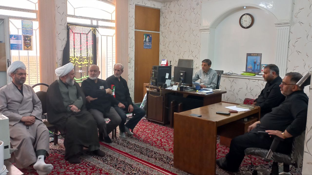 دیدار امام جمعه آران و بیدگل با کارکنان تبلیغات اسلامی به مناسبت سالروز تأسیس این سازمان