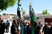 وقتی علم در کوچه‌ها می‌چرخد؛ تجلی وحدت در روستای «رجنوک»