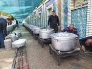 پخت ۷۲ دیگ غذای نذری به یاد شهدای کربلا در مصلی یاسوج