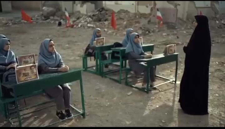 «نیمکت‌های آسمانی»؛ اثری ماندگار از دانش‌آموزان کرمانشاهی در پاسداشت شهدای دانش‌آموز