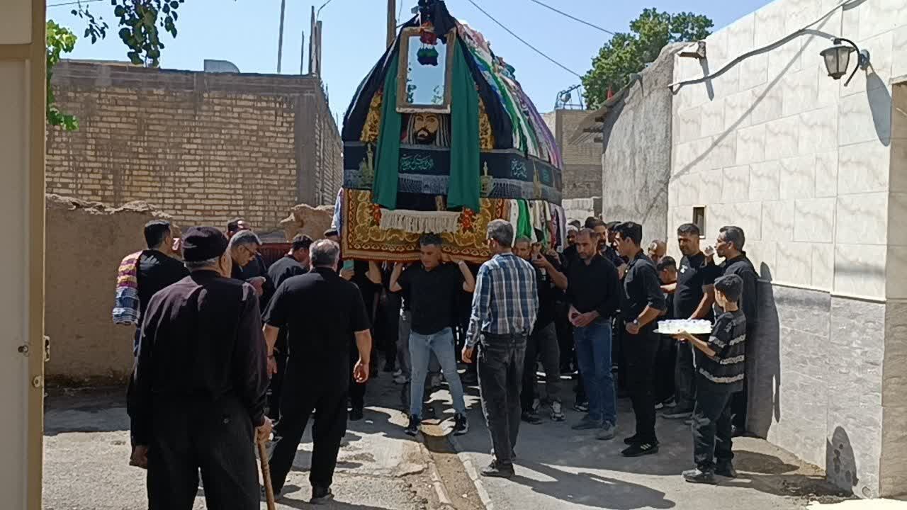روایت یک میراث عاشورایی؛ نخل‌گردانی، میراث ماندگار محرم در آباده