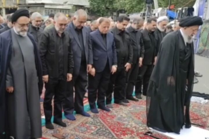 اقامه باشکوه نماز ظهر عاشورا به امامت آیت‌الله نورمفیدی در گرگان 