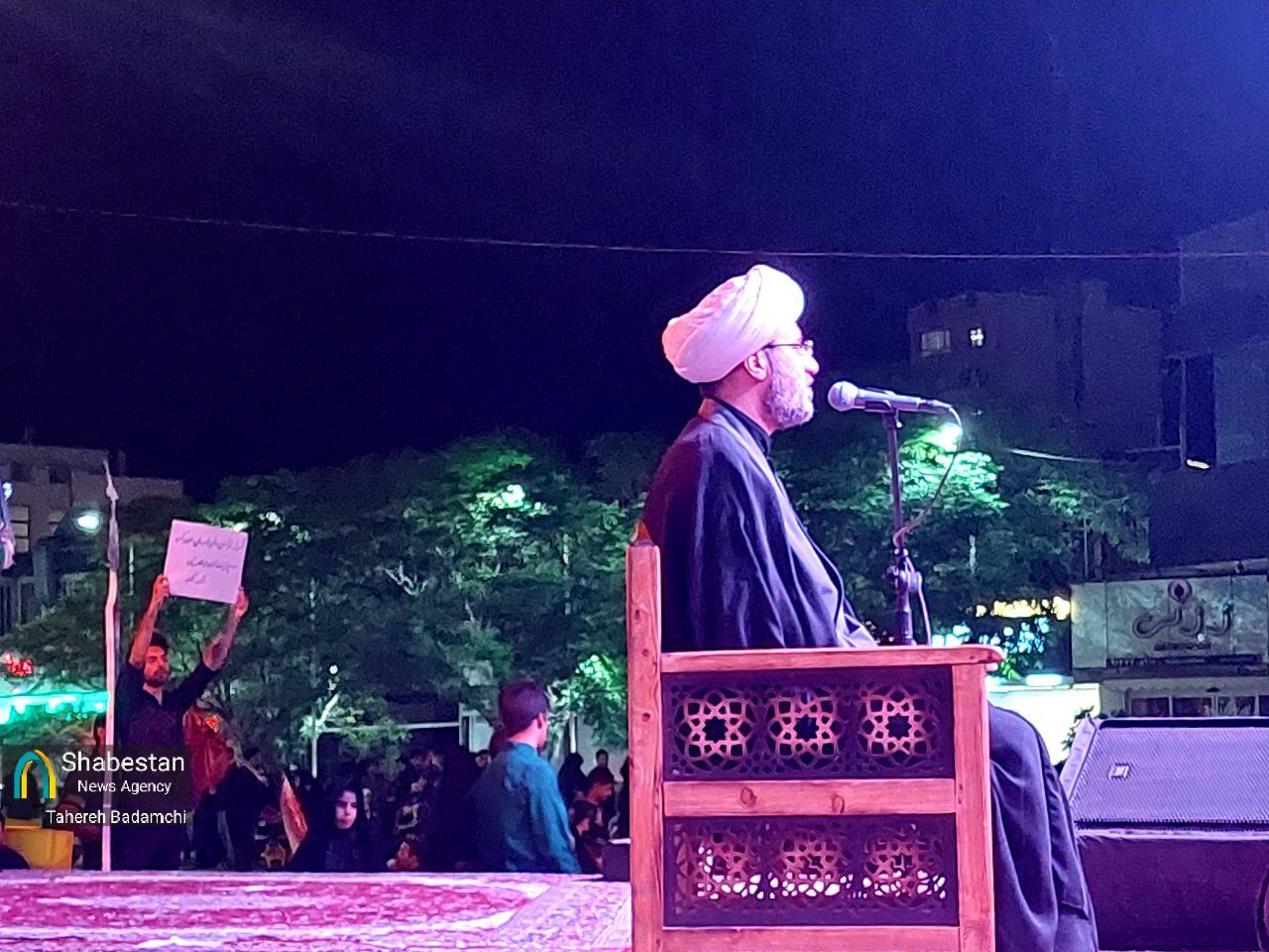 تاریخ نشان داده هر کس مقابل ولایت قرار گرفت، بدبخت شد