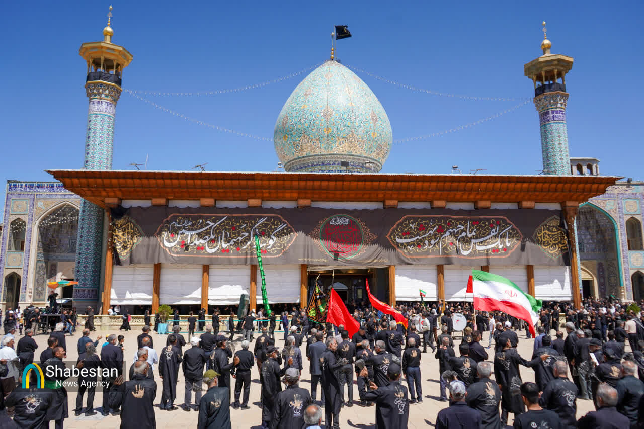 شاهچراغ(ع) در سوگ برادر؛ حرم یکپارچه رضوی شد
