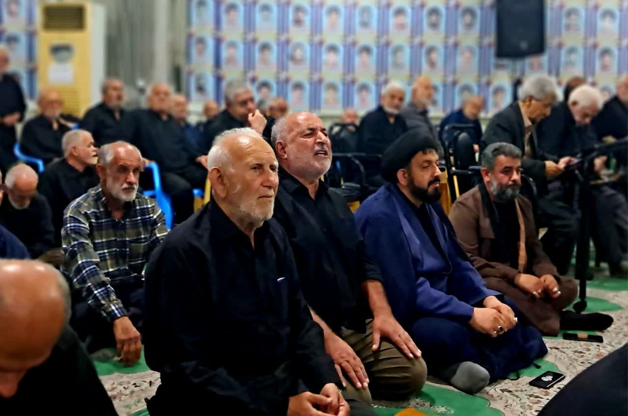 در هیچ شرایطی حق نداریم مایوس شویم و جبهه مقاومت را دلسرد کنیم