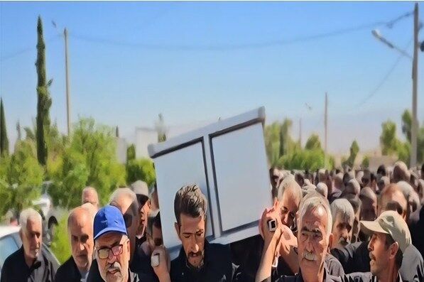 تشییع پیکر حاج ابراهیم ذوالقدر، پدر دبیر شورای عالی امنیت ملی در فسا