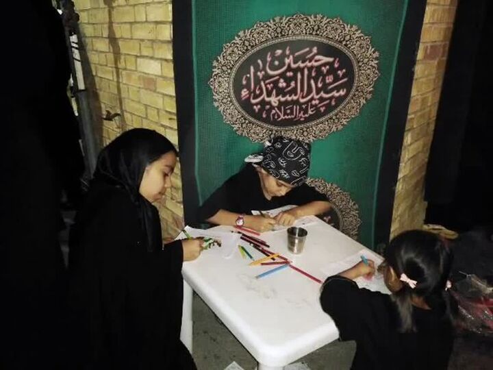 قاب‌های عاشورایی از نگاه کودکان؛ محرم در مسجد با رنگ و خلاقیت