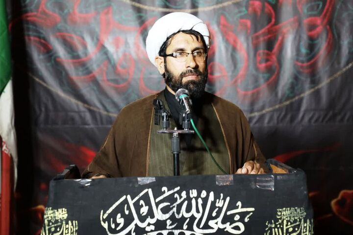 ملت ایران با سلاح ایمان و صبر در مسیر پیروزی حرکت می‌کند