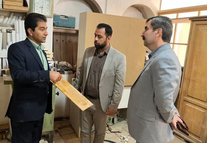 معاینه میدانی طرح‌های گردشگری و بناهای تاریخی سنندج در دستور کار قرار گرفت