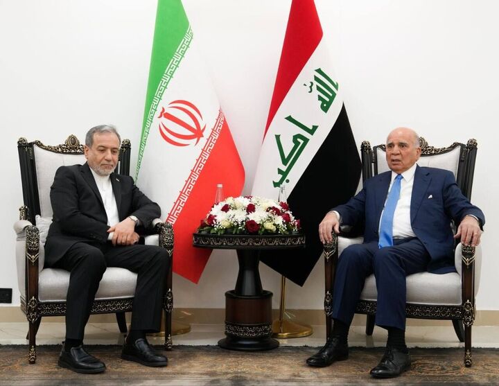 آغاز رایزنی عراقچی در بغداد با ادای احترام به مقام شهید سلیمانی