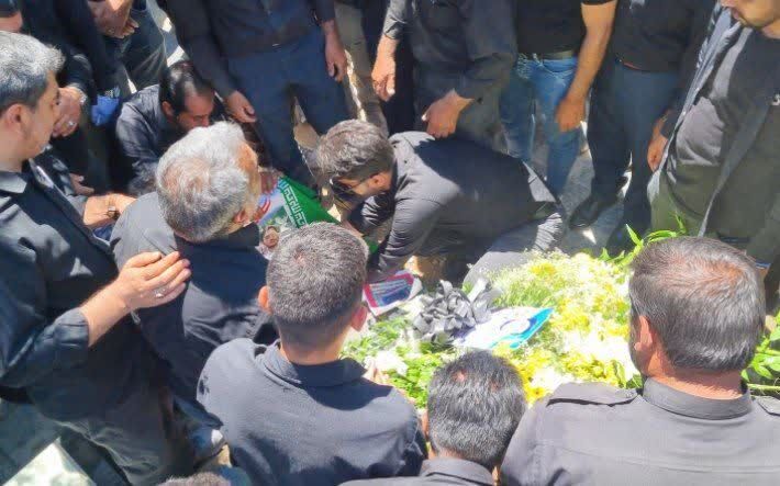 قروه در سوگ شهید امنیت؛ بدرقه باشکوه محمدحسن بیگی با تجدید میثاق مردم با آرمانهای شهدا