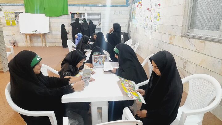 کودکان داودآباد در کتابخانه مسجد رسول الله «صفحات روشن» زندگی را ورق میزنند