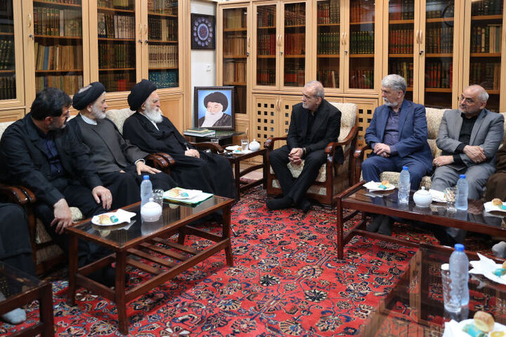 استفاده دولت از ظرفیت دیپلماسی ایران را در افکار عمومی جهان دارای دست برتر کرده است