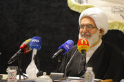 آقای شهید ایران در حکمرانی ادبی به تربیت کمتر از حافظ و سعدی قانع نبودند