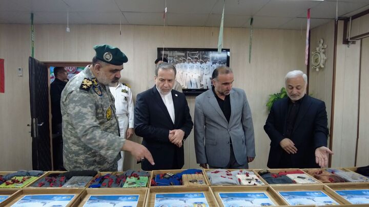 بازدید وزیر امور خارجه  از یادمان شهدای نیروی دریایی ارتش