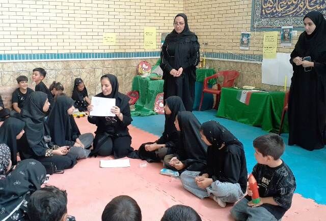 «بنای مهربانی» در مسجد؛ کودکان فاروق همدلی را از مکتب عاشورا آموختند