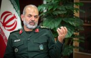 سردار وحیدی: دشمن تسلیم شدن ایران را به گور می‌برد