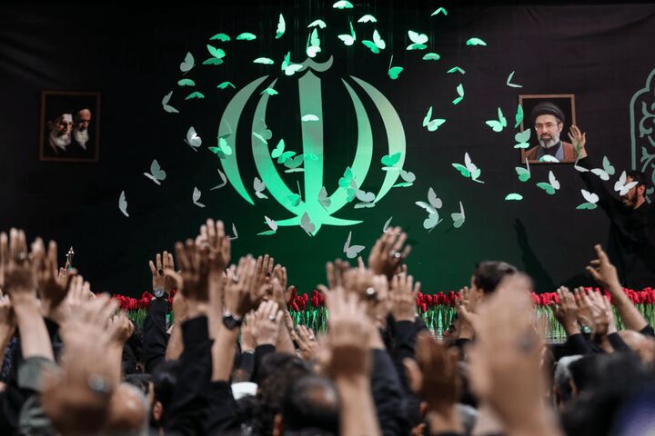 پیکر مطهر امام شهید به خانه بازگشت+ فیلم