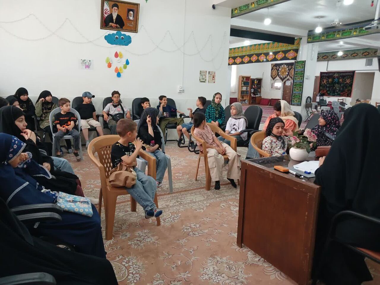 امام جماعت مسجد جلالی از کارگاه «قهرمان احساسات» ویژه کودکان بازدید کرد