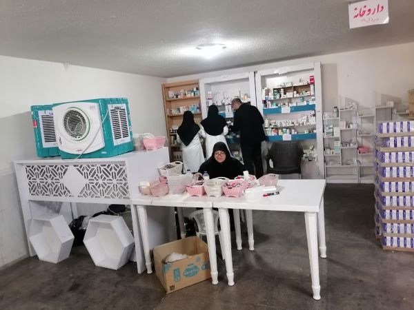 ستاد هماهنگی کانون های مساجد موکب درمانی  زائران مراسم وداع با رهبر شهید شد