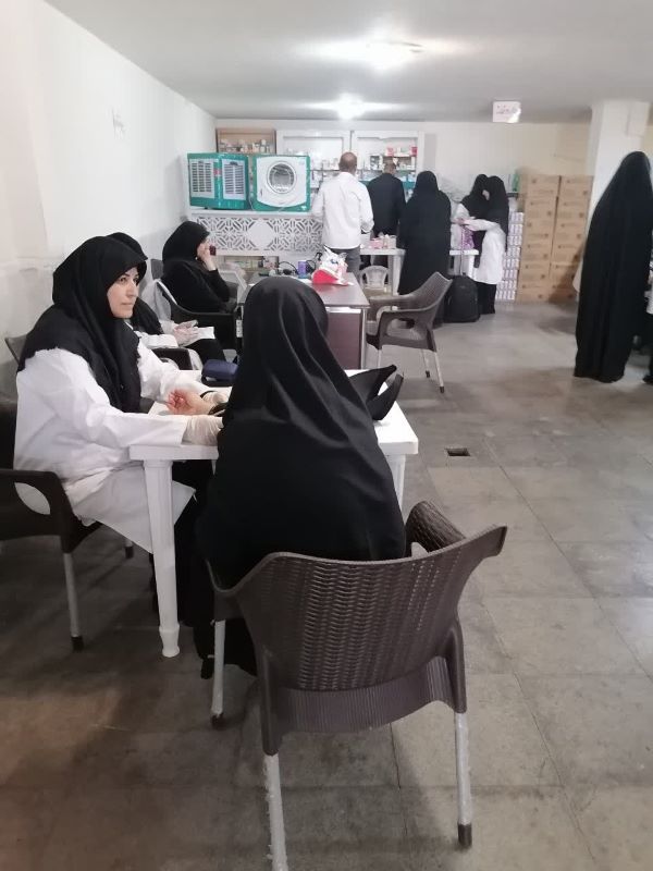 ستاد هماهنگی کانون های مساجد موکب درمانی زائران مراسم وداع با رهبر شهید شد