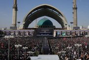 خادمان مسجد جامع سیدکلا در مسیر خدمت به زائران رهبر شهید