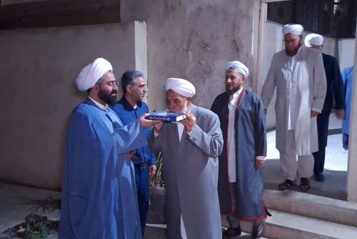 اعزام ۳۰ نفر از علمای اهل سنت گلستان به آیین تشییع «رهبر شهید»