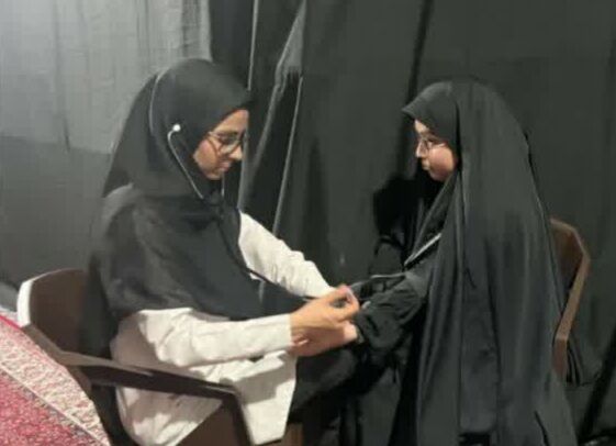 خدمات‌دهی رایگان تیم درمانی بسیج جامعه پزشکی کرمان در محدوده میدان امام خمینی تهران