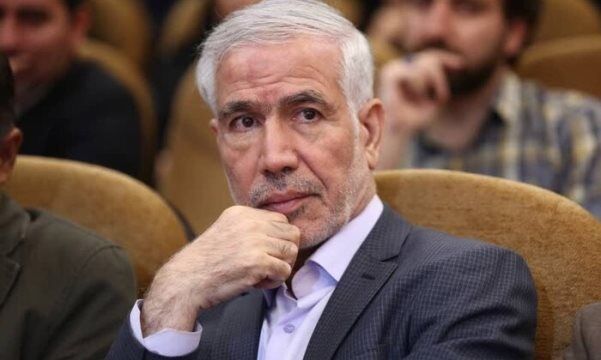 شعر، سرمایه فرهنگی ملتهاست/ تبیین جایگاه شعر در اندیشه رهبر شهید