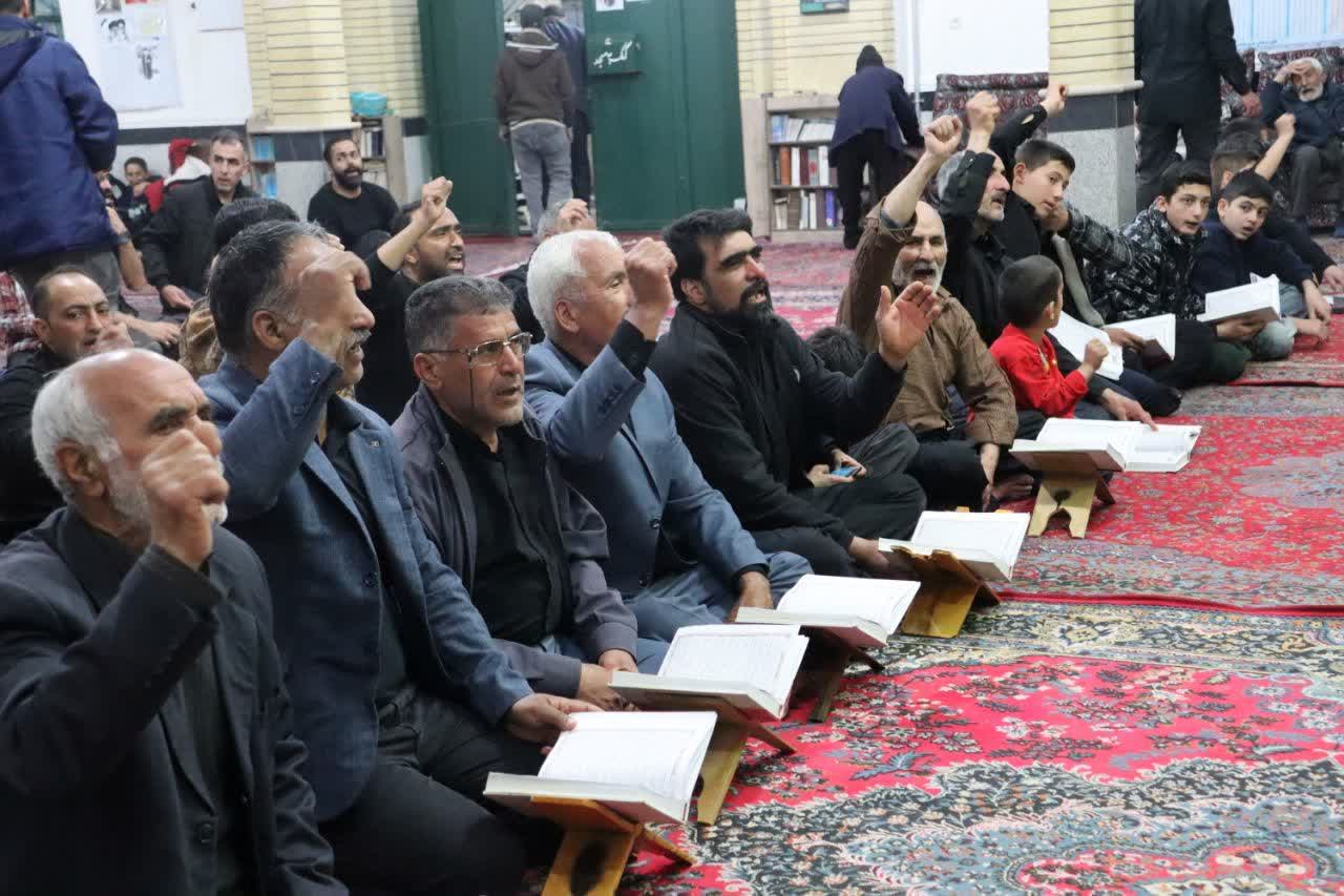 طنین کلام وحی در مسجد جامع کلاته اسد؛ محفل قرآنی به یاد رهبر شهید