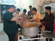 مسجد حضرت معصومه(س) قم آماده اسکان ۳۰۰ زائر؛ نوجوانان کانون فرهنگی هنری در خط مقدم خدمت‌رسانی