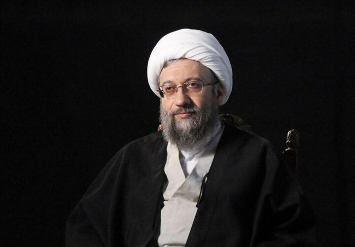 آملی‌ لاریجانی: رهبر شهید با خون خود ایران را بیمه کردند