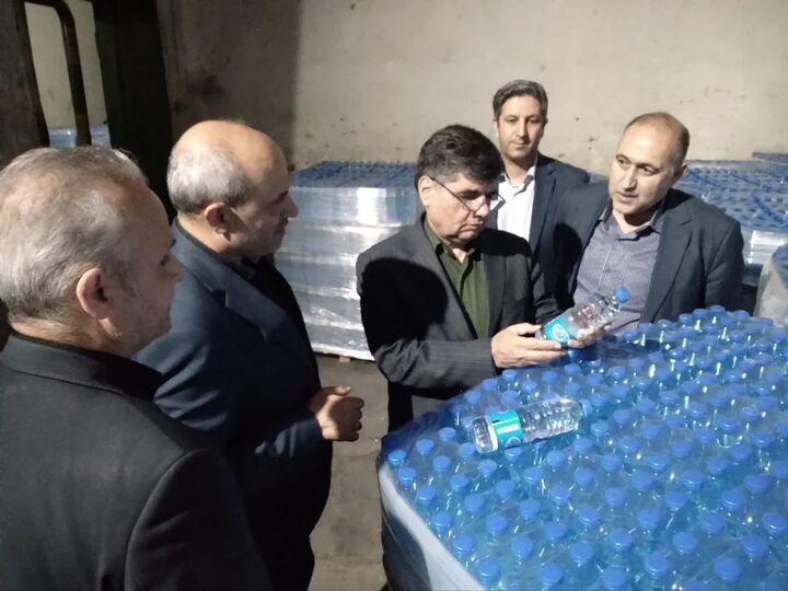 تامین ۴ میلیون بطری آب معدنی برای مواکب و مساجد مشهد در مراسم بدرقه رهبرشهید  