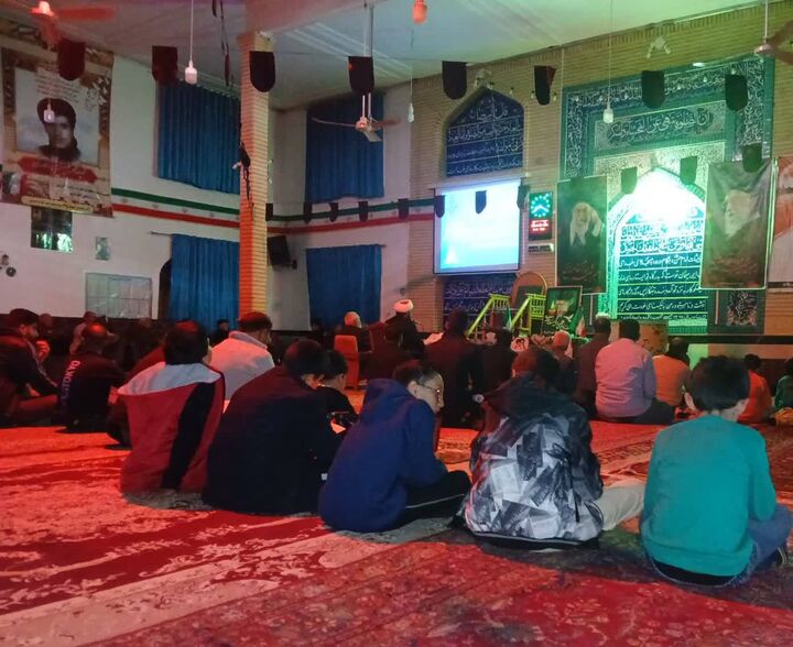 طنین کلام وحی در مسجد جامع کلاته اسد؛ محفل قرآنی به یاد رهبر شهید