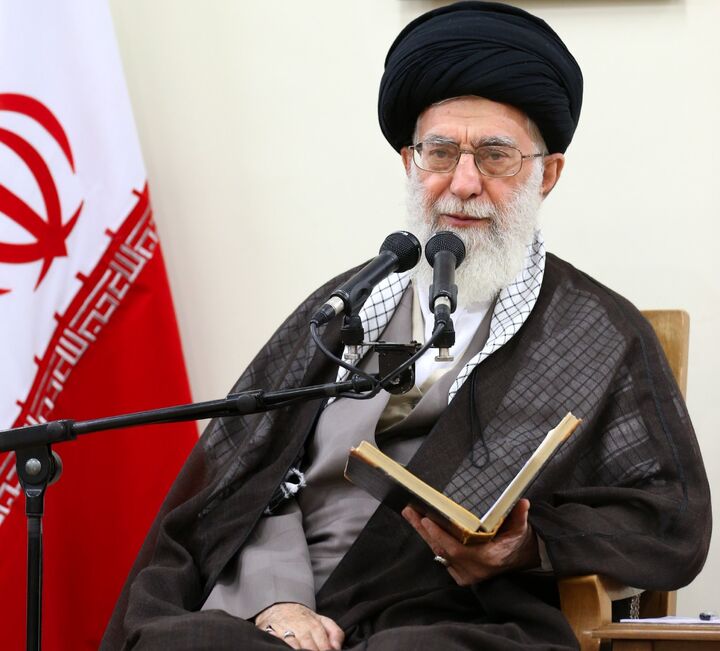 آقای شهید ایران با الهام از نهج‌البلاغه زندگی دنیا را محل مجاهدت برای قیامت قرار داد
