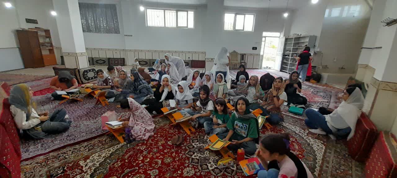 تبدیل مساجد کردستان به پایگاه تربیت نسل جوان با برپایی کلاس‌های قرآنی